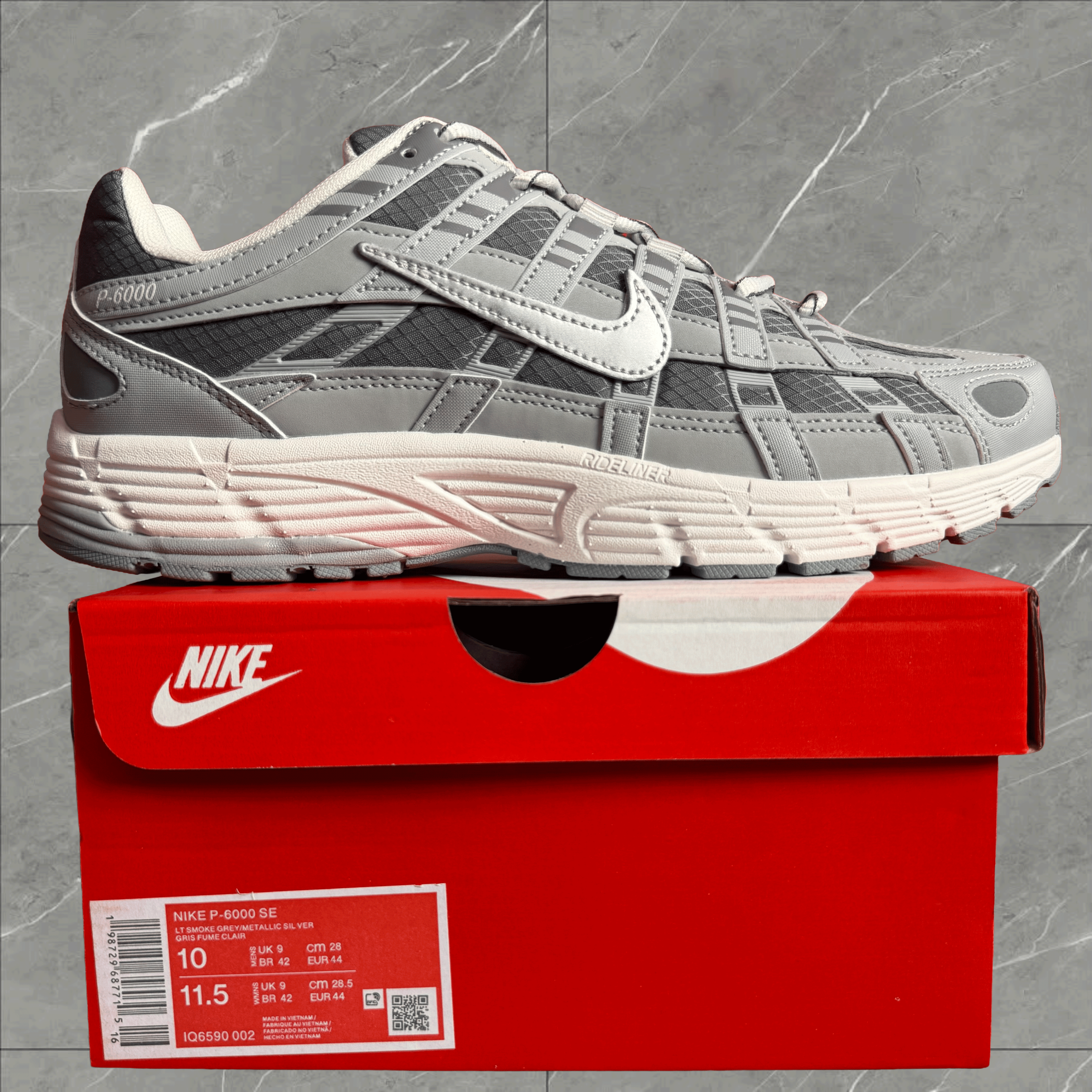 NIKE P6000