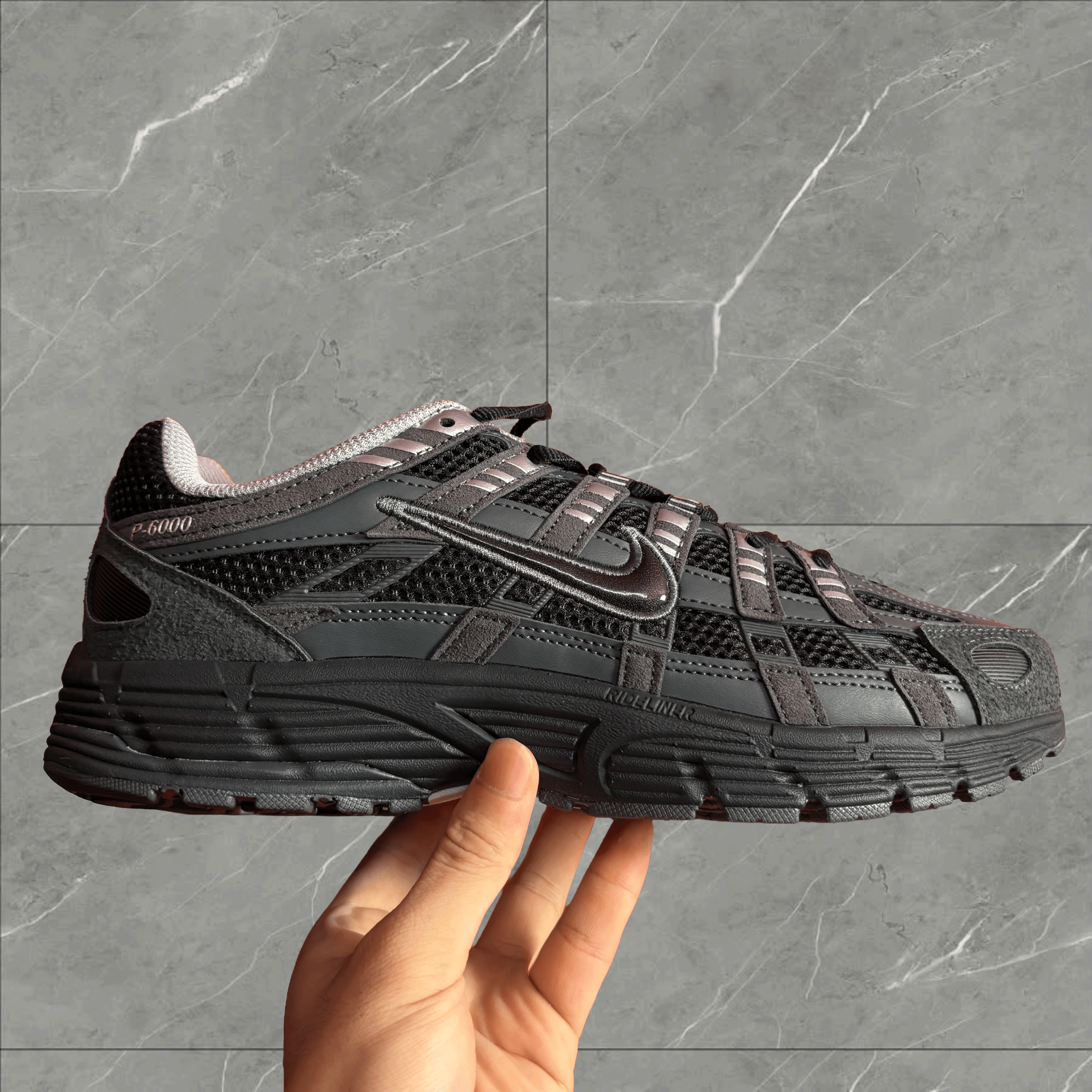 NIKE P6000