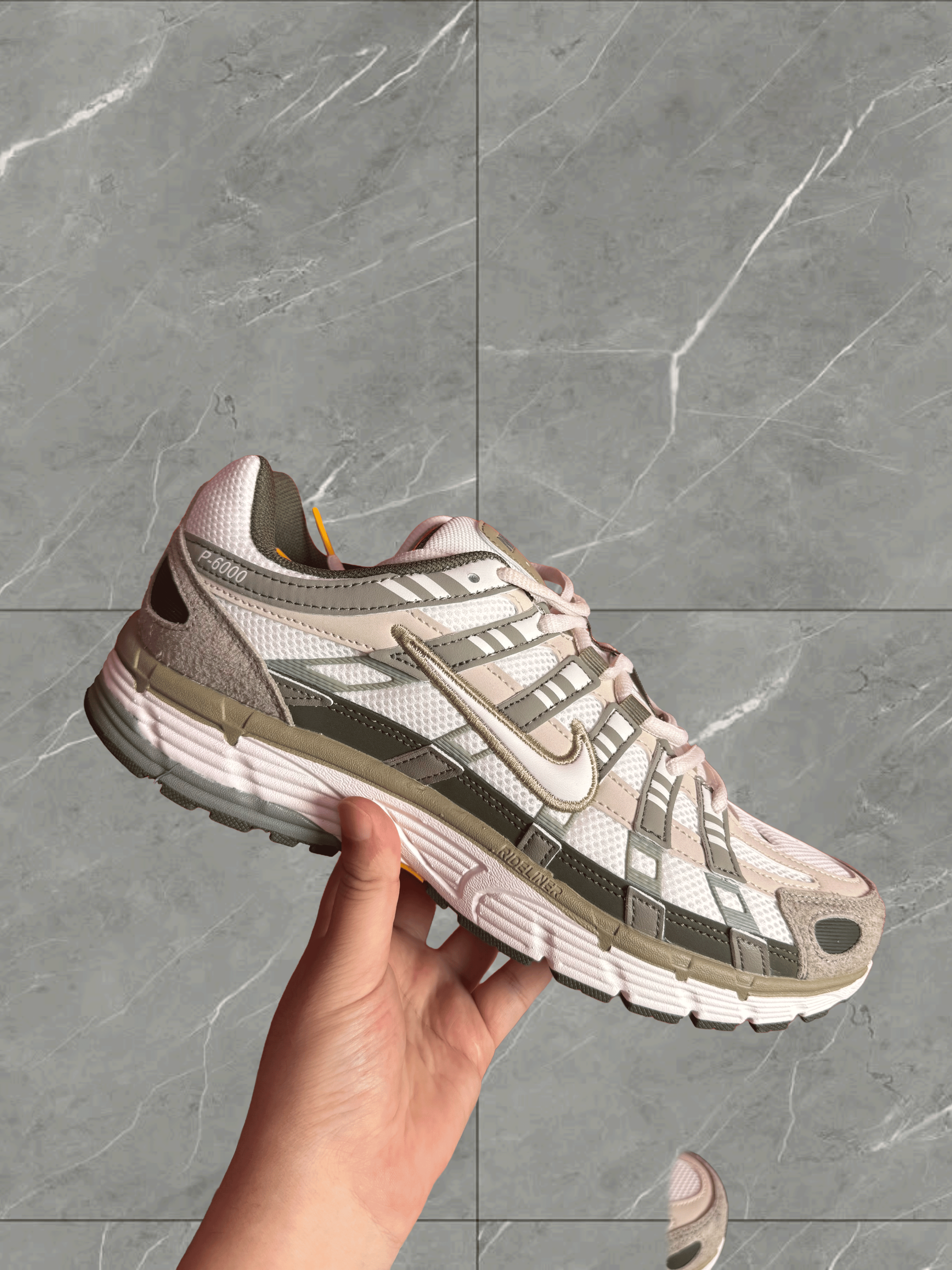 NIKE P6000