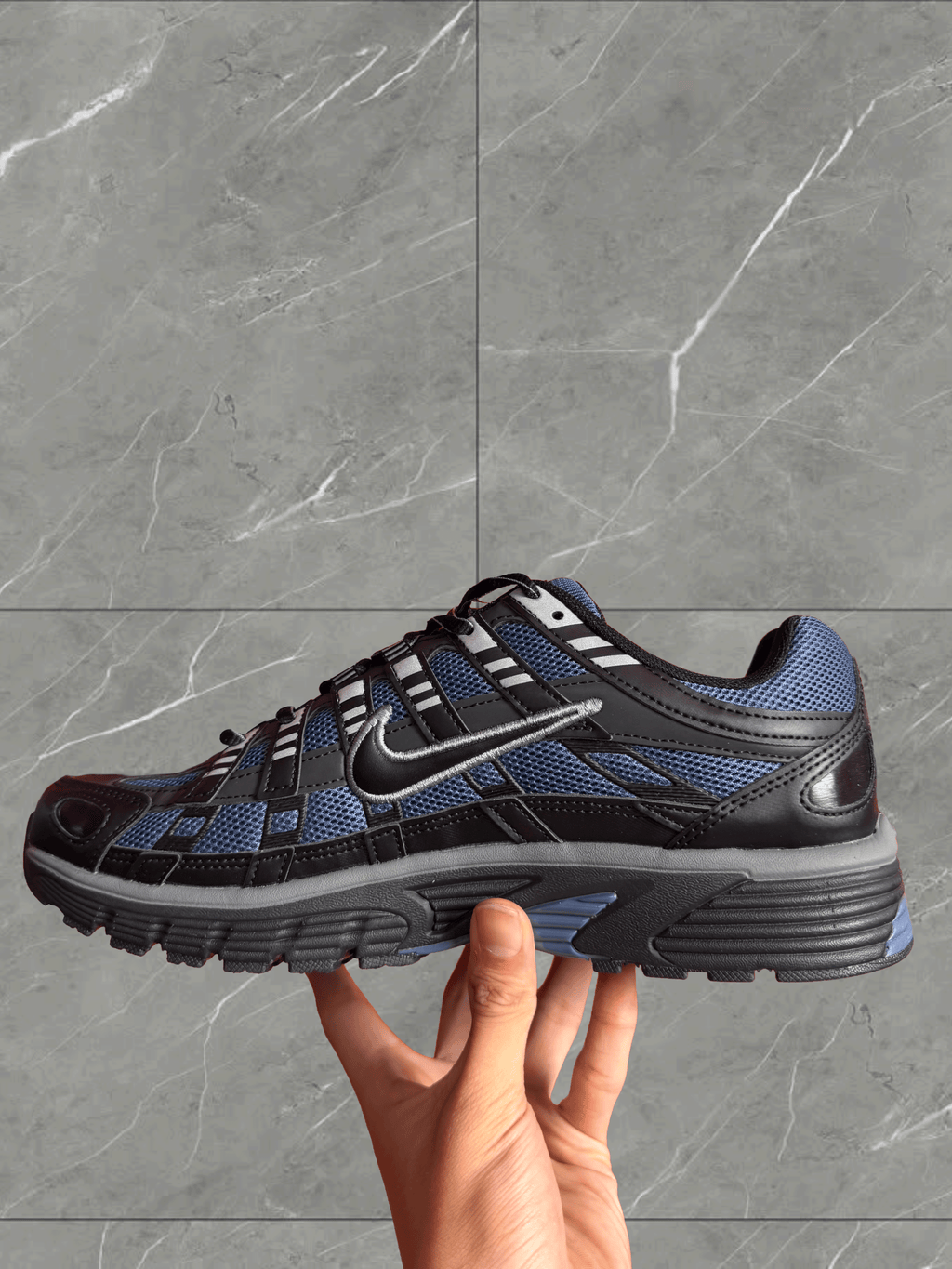 NIKE P6000