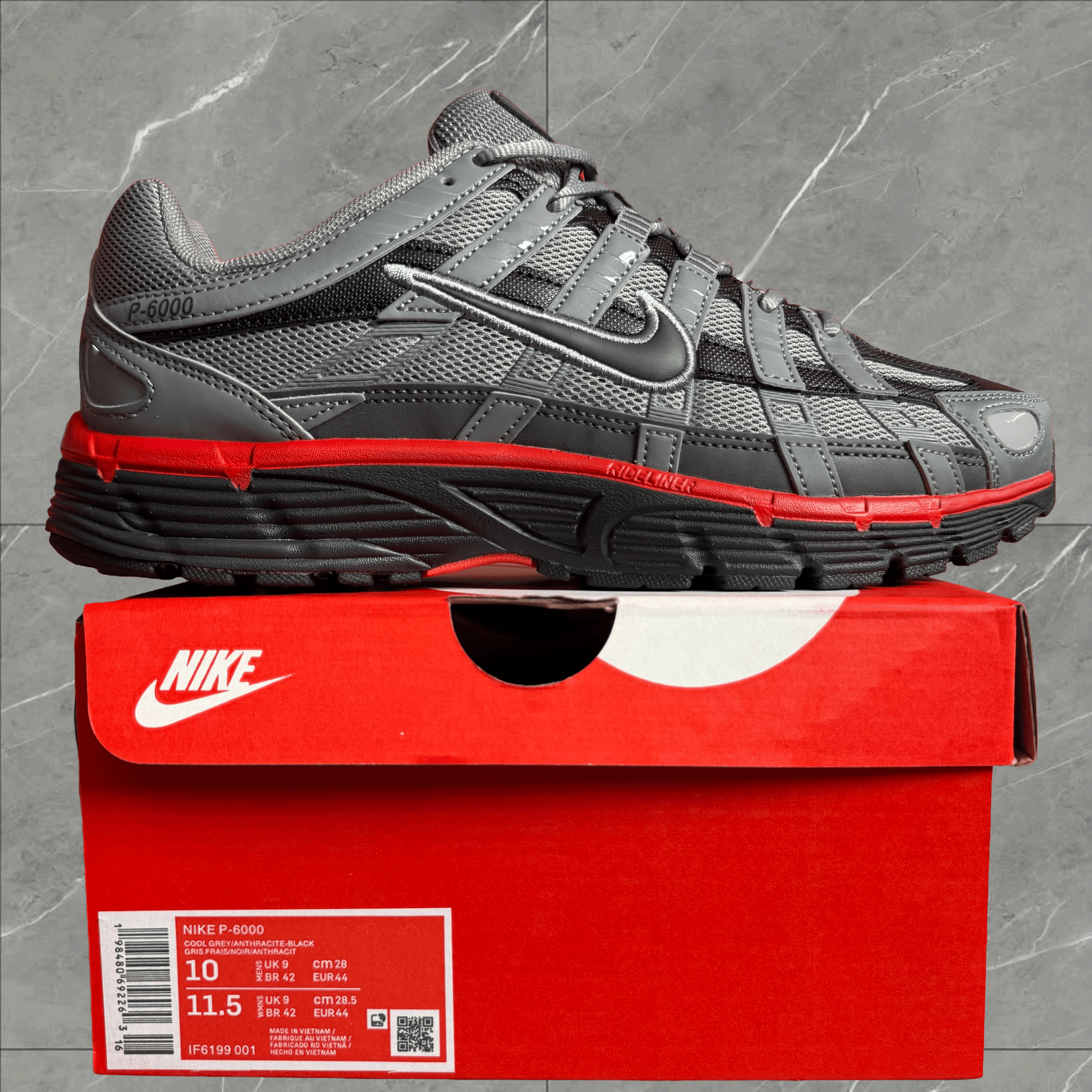 NIKE P6000