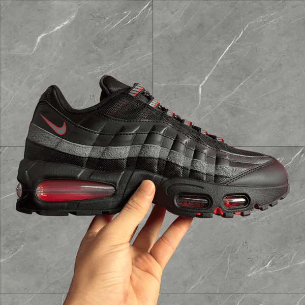 NIKE AIR MAX 95- BLACK CRIMSON