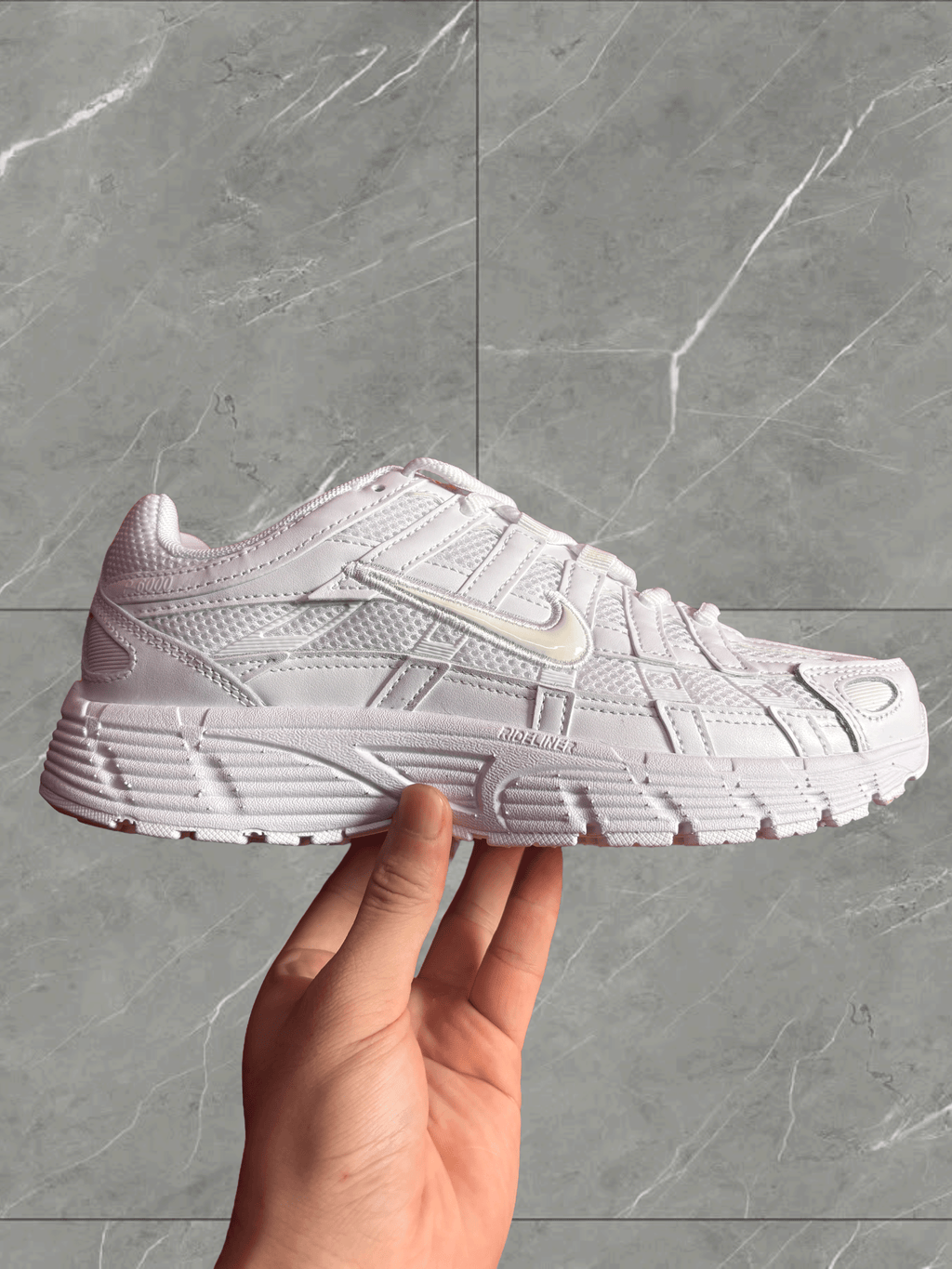NIKE P6000