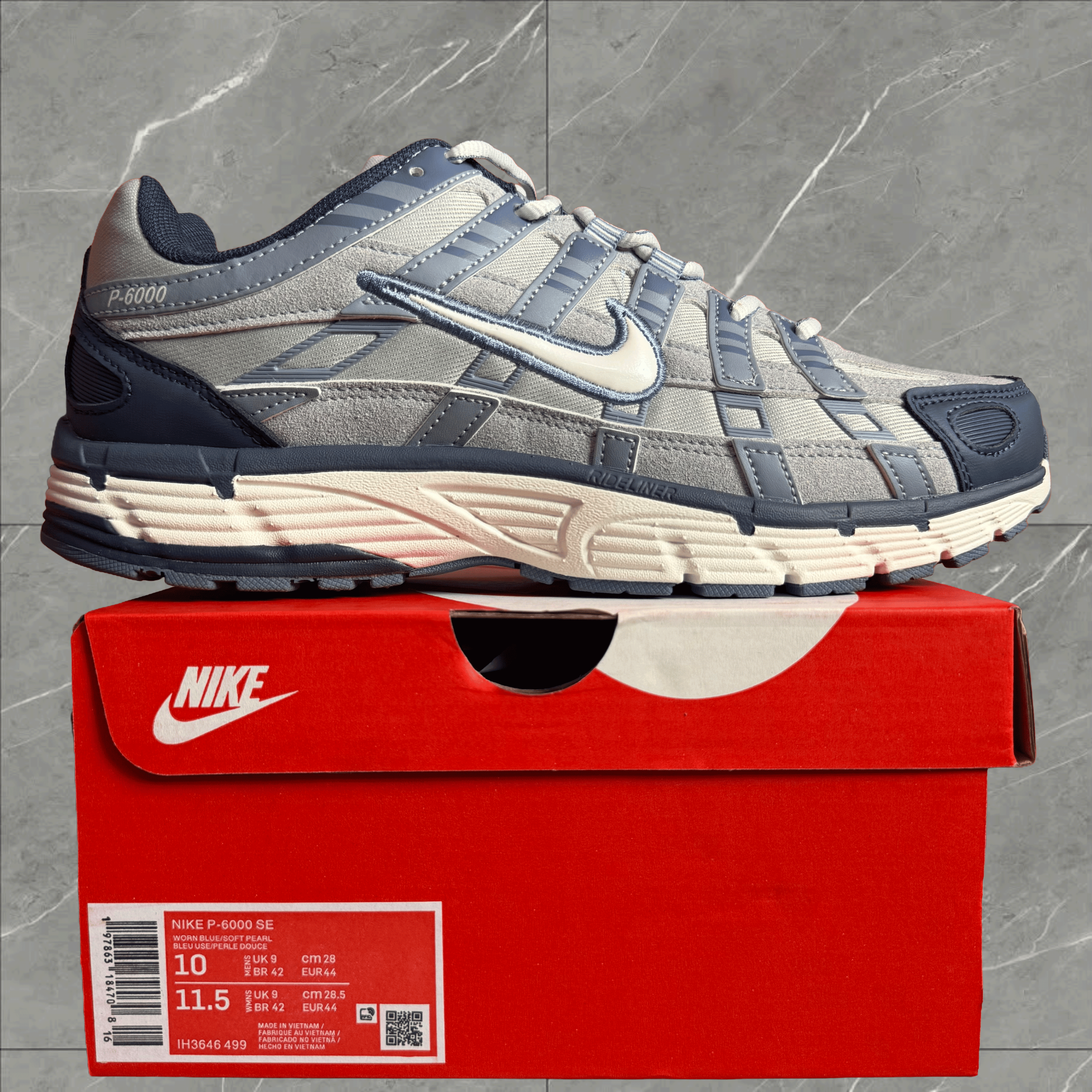 NIKE P6000