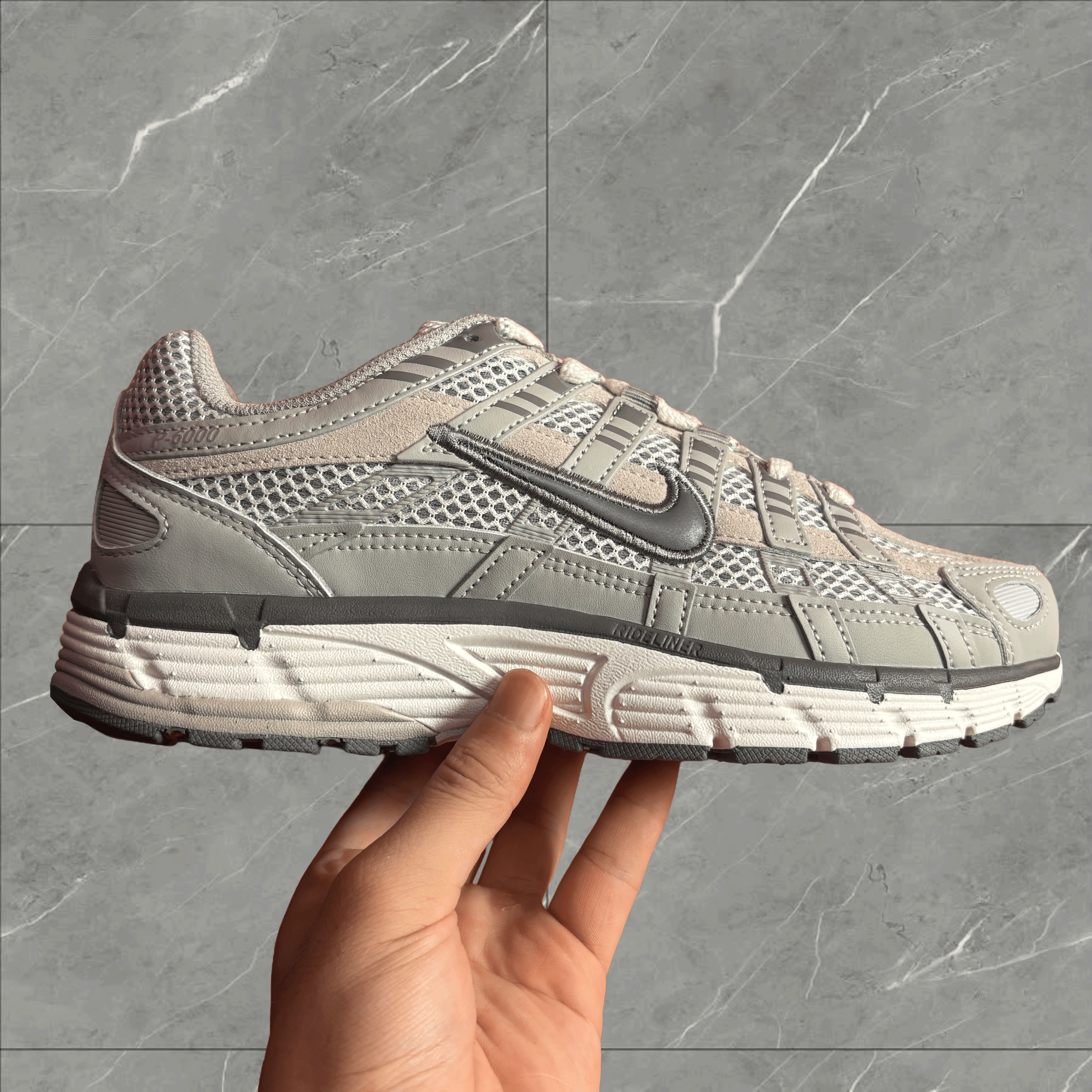 NIKE P6000