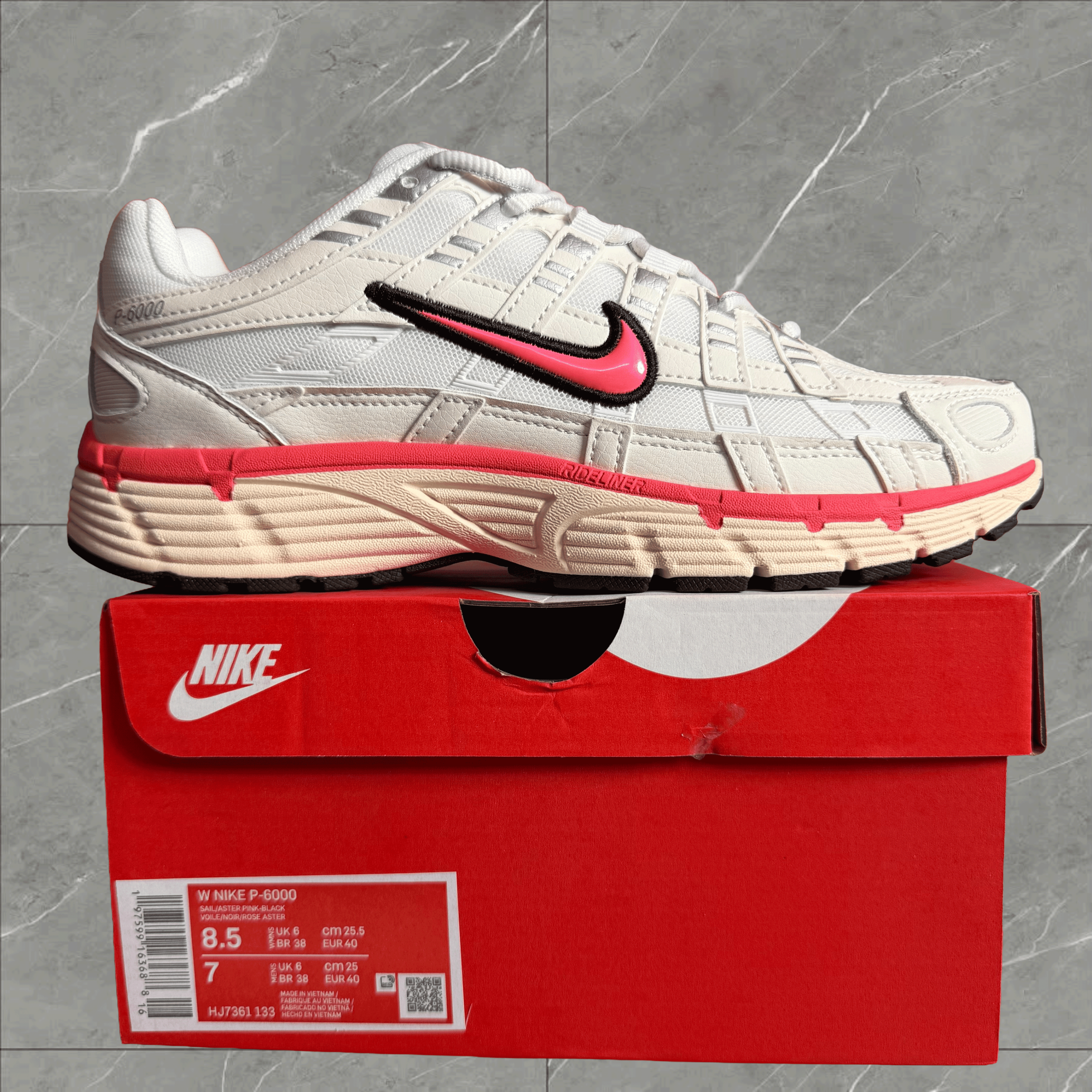 NIKE P6000