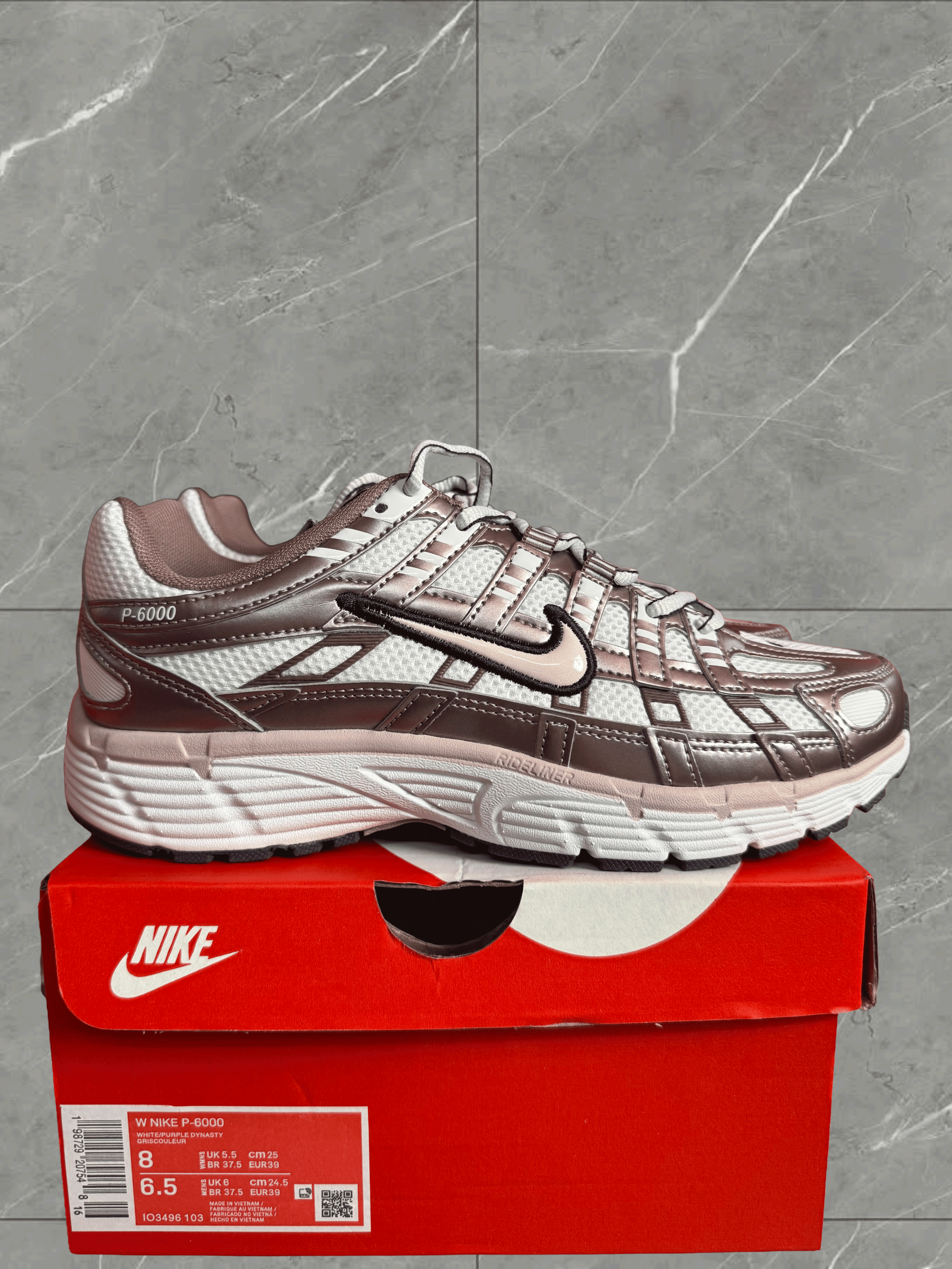 NIKE P6000