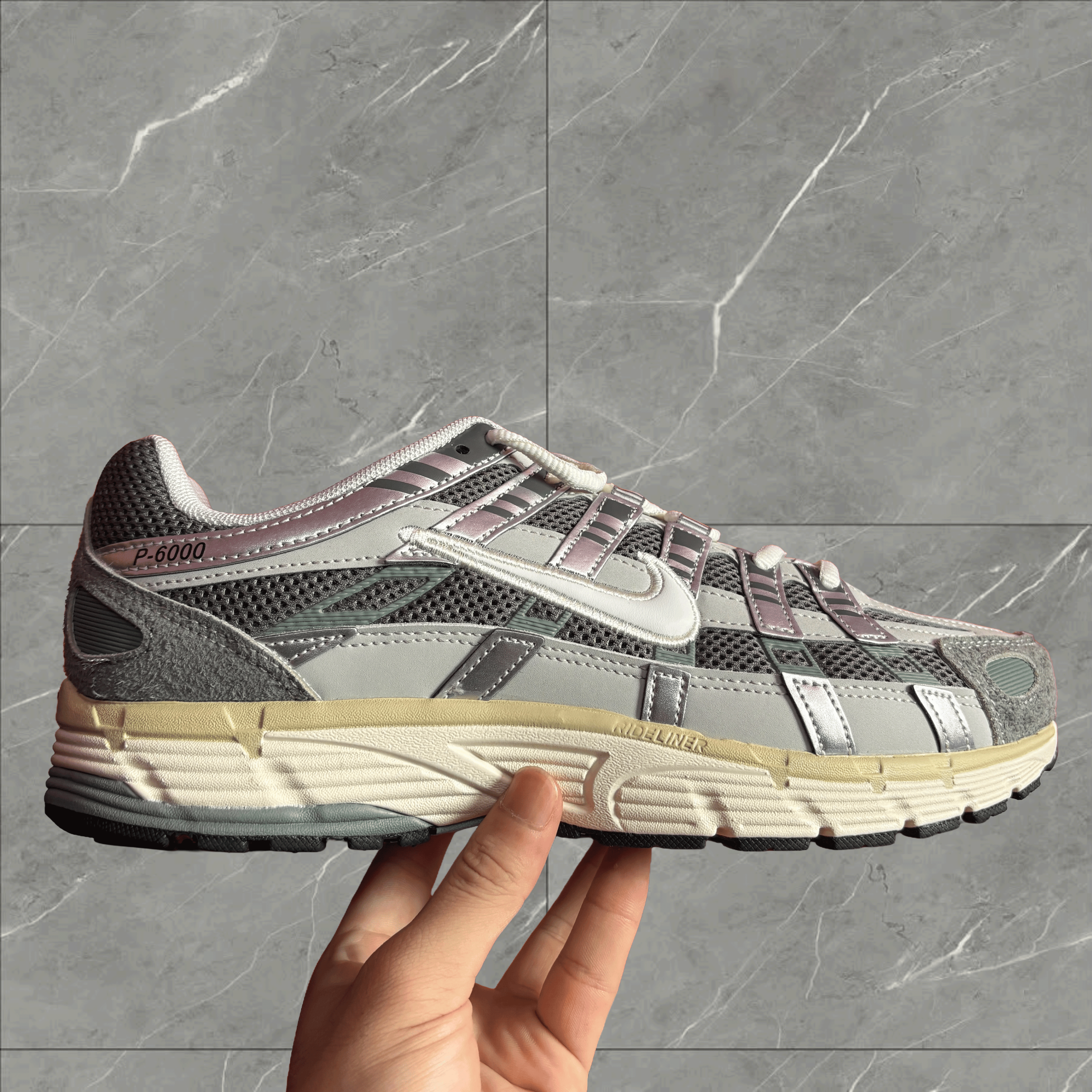 NIKE P6000