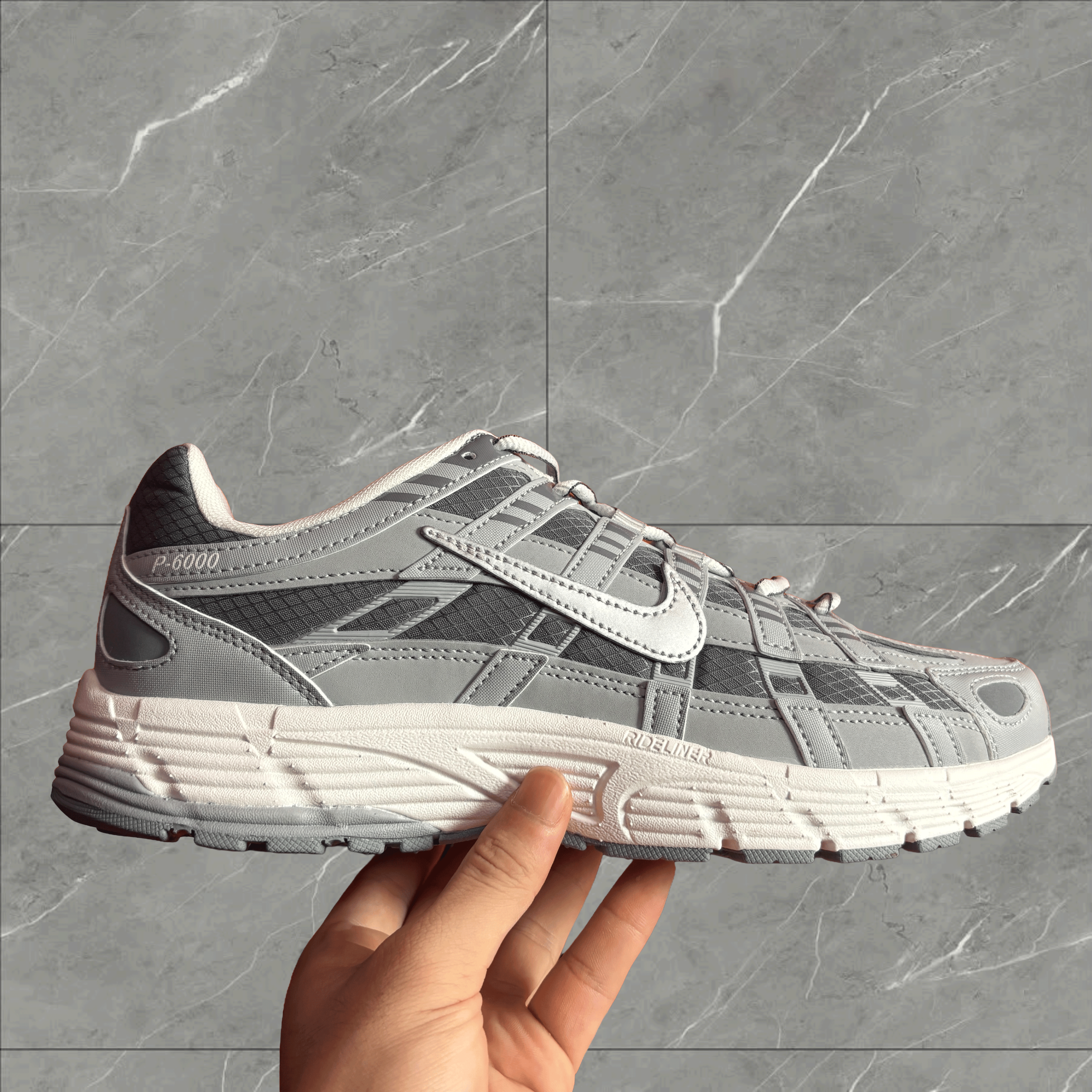 NIKE P6000