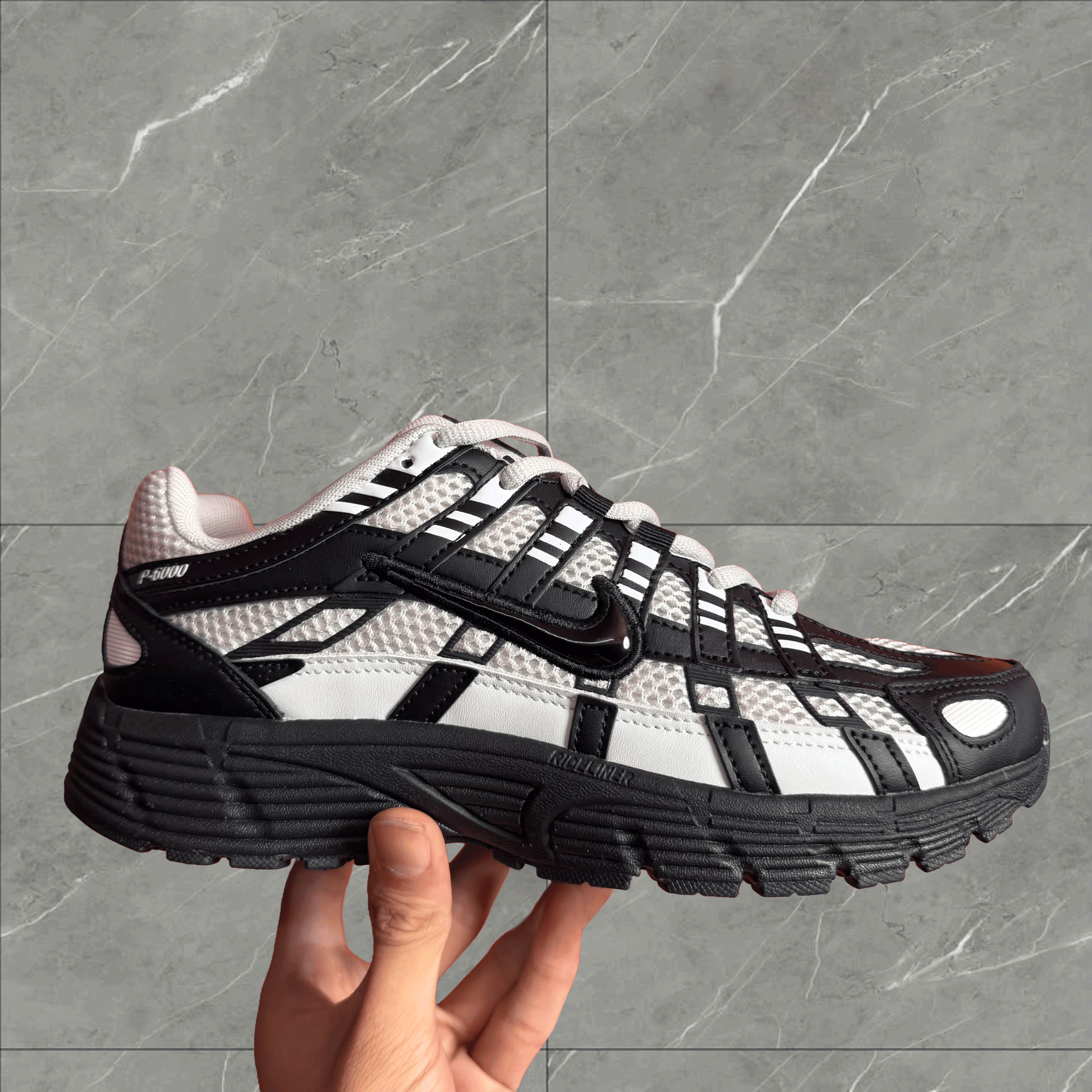 NIKE P6000