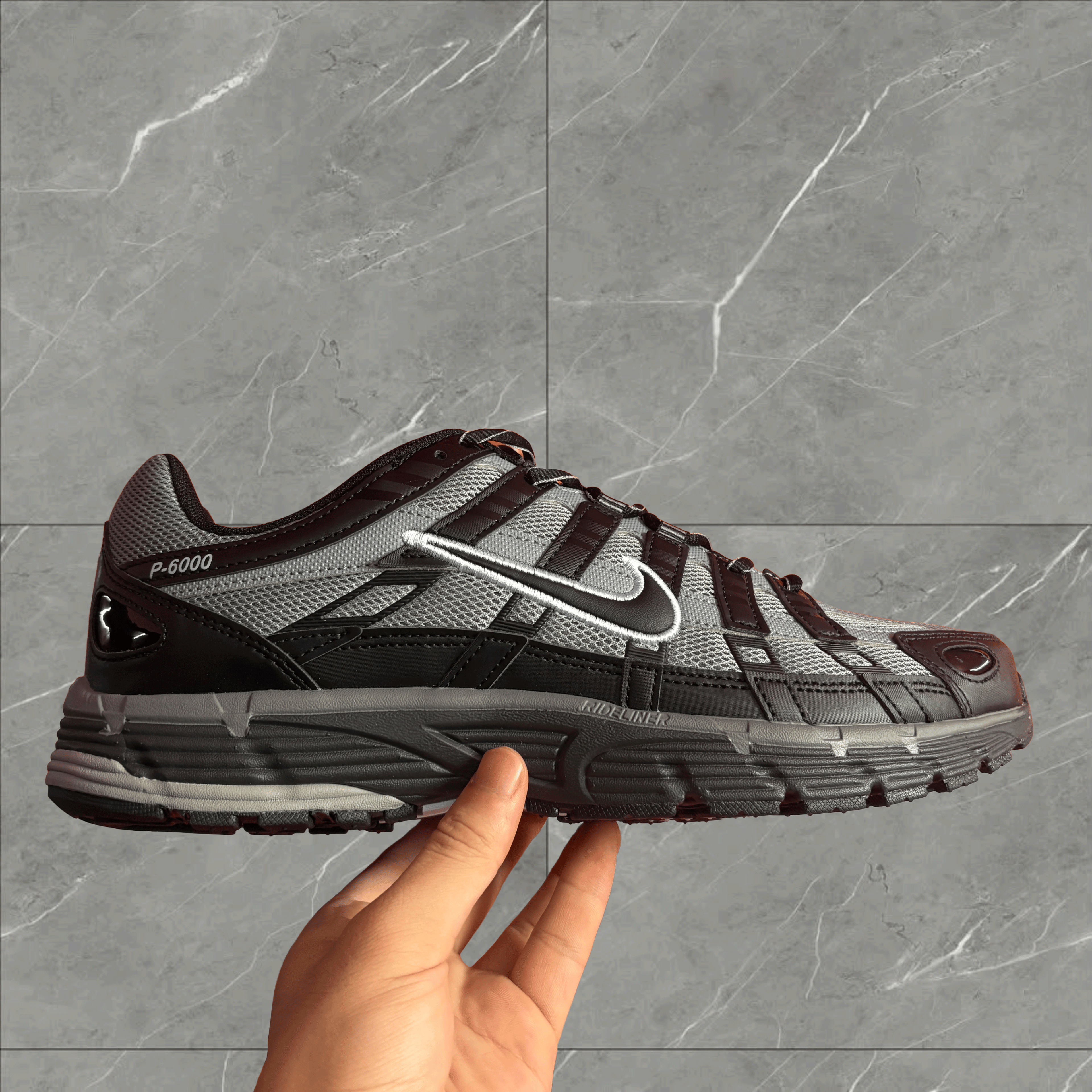 NIKE P6000