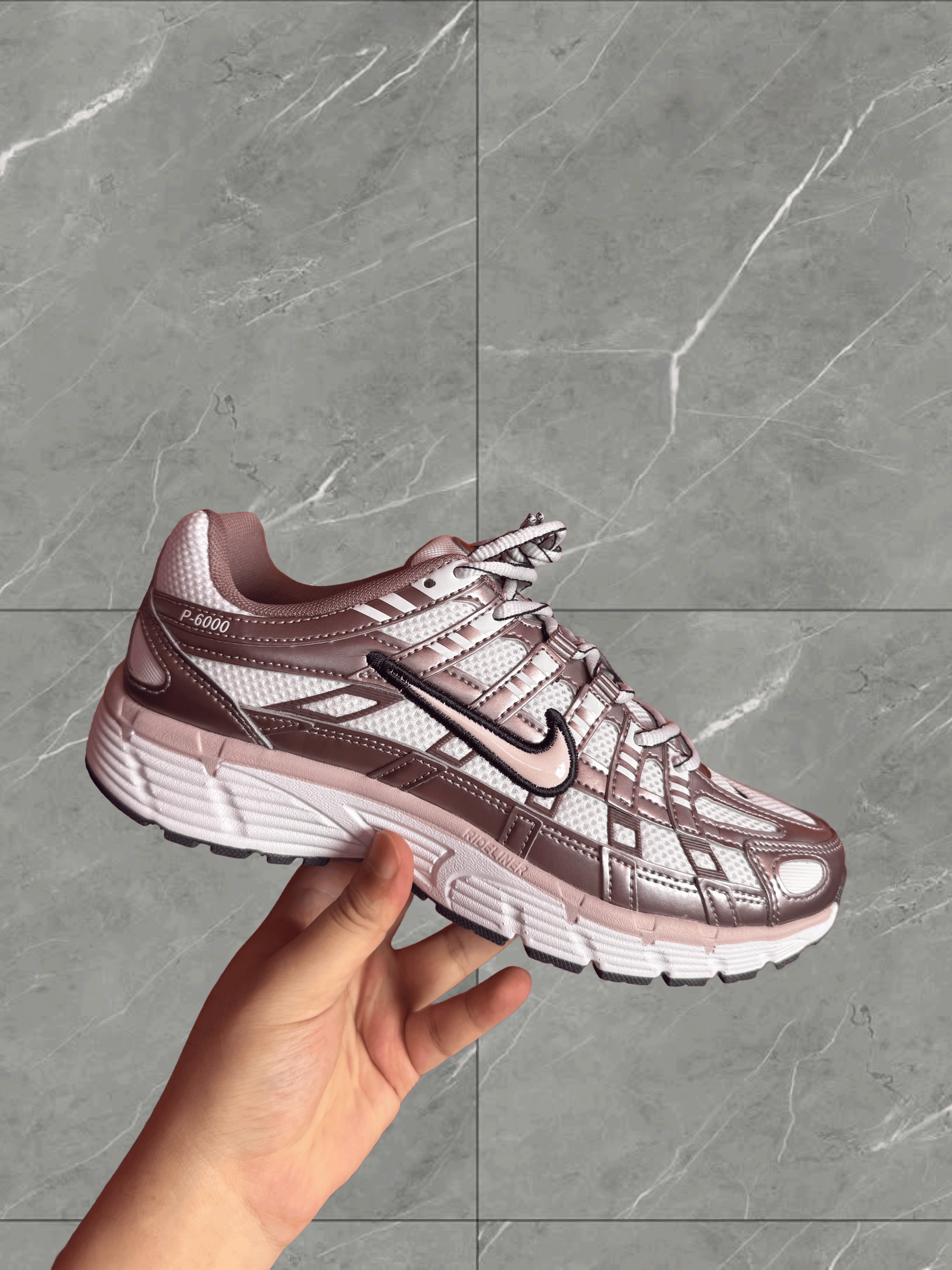 NIKE P6000